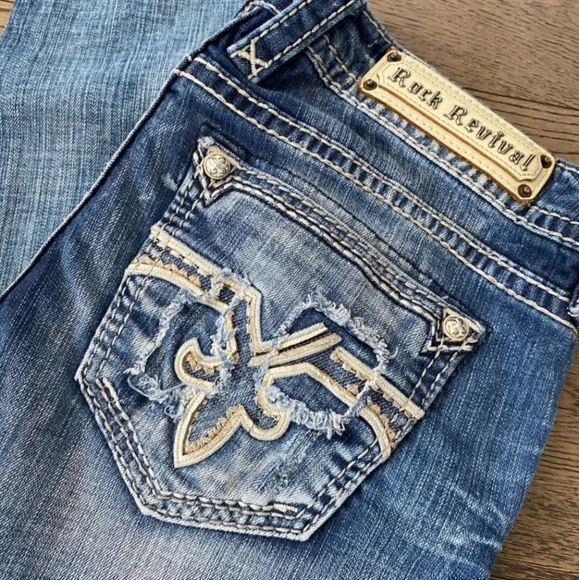 ❤️NeW❤️ ROCK REVIVAL NANNA SKINNY JEANS Size 28 - Picture 2 of 13